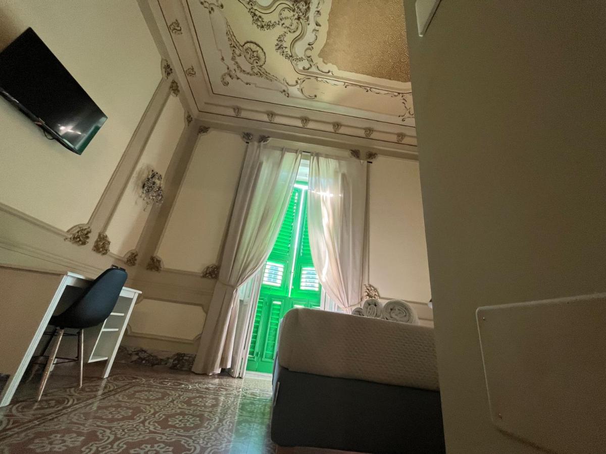 Epoque Bed And Breakfast 墨西拿 外观 照片